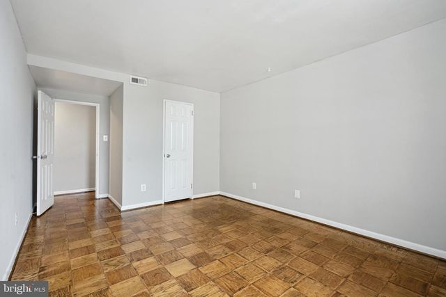 4600 DUKE ST #603, Alexandria, VA 22304