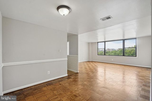 4600 DUKE ST #603, Alexandria, VA 22304