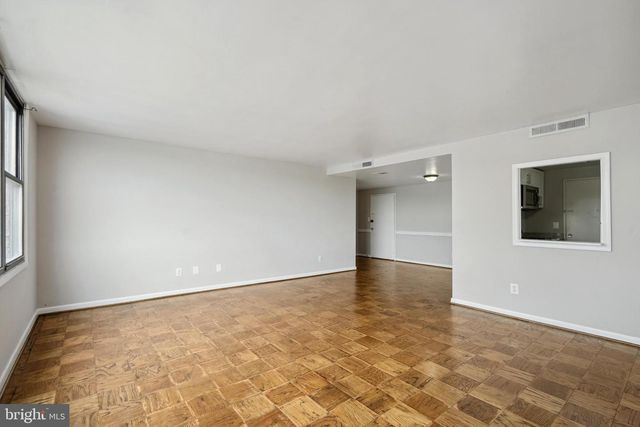 4600 DUKE ST #603, Alexandria, VA 22304