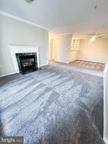 6500 LAKE PARK DR, Greenbelt, MD 20770