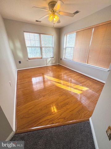 6500 LAKE PARK DR, Greenbelt, MD 20770