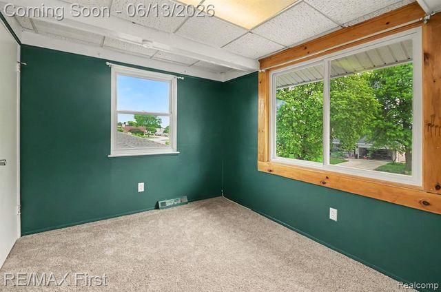 13455 Darryl Drive, Warren, MI 48088
