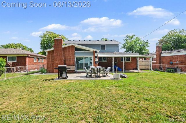 13455 Darryl Drive, Warren, MI 48088