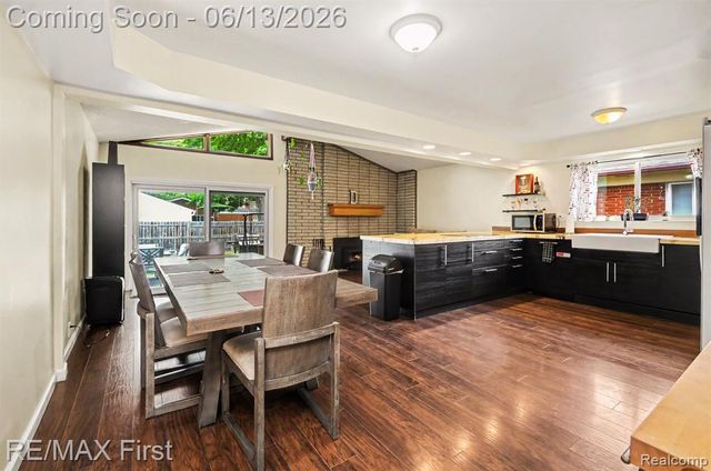 13455 Darryl Drive, Warren, MI 48088