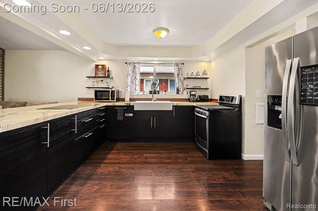13455 Darryl Drive, Warren, MI 48088