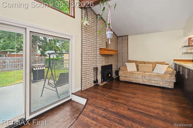 13455 Darryl Drive, Warren, MI 48088