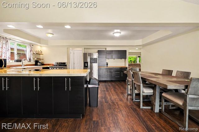 13455 Darryl Drive, Warren, MI 48088