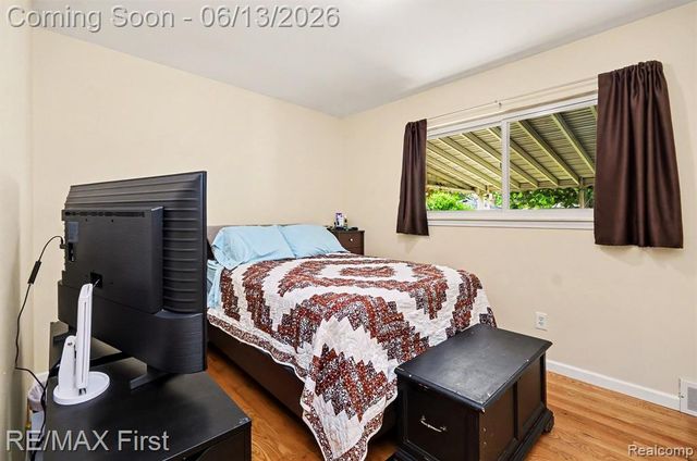13455 Darryl Drive, Warren, MI 48088