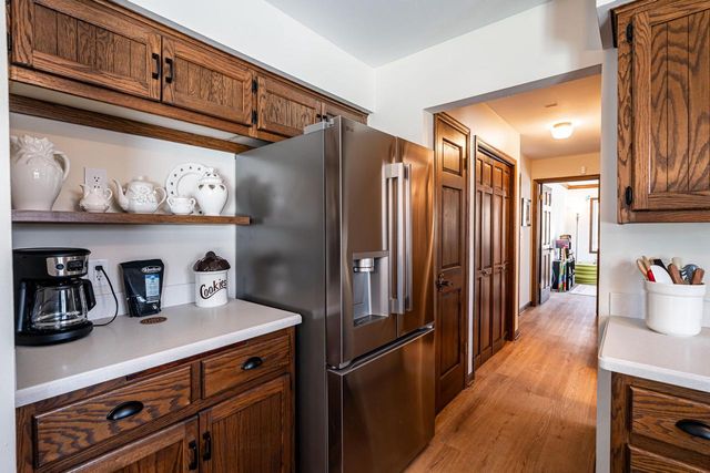 6331 Parkview ROAD, Greendale, WI 53129