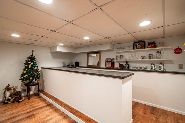 6331 Parkview ROAD, Greendale, WI 53129