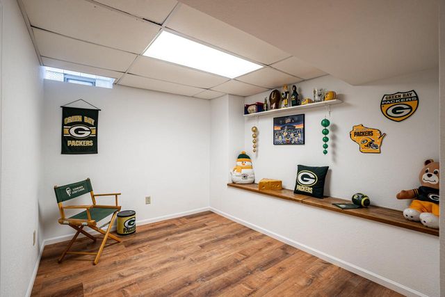 6331 Parkview ROAD, Greendale, WI 53129