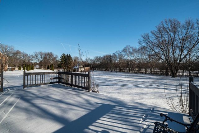 6331 Parkview ROAD, Greendale, WI 53129
