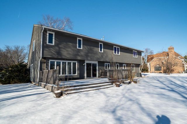 6331 Parkview ROAD, Greendale, WI 53129