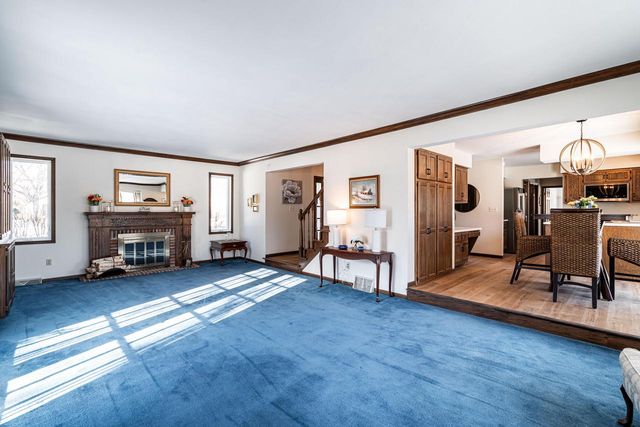 6331 Parkview ROAD, Greendale, WI 53129