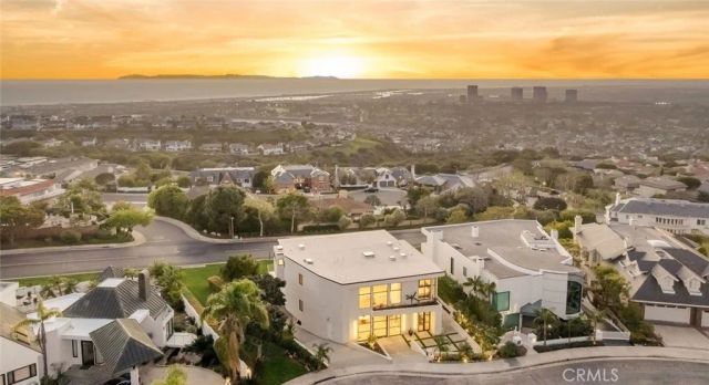 4 Geneve, Newport Beach, CA 92660