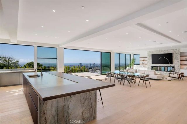 4 Geneve, Newport Beach, CA 92660