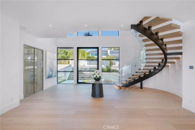 4 Geneve, Newport Beach, CA 92660