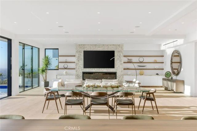 4 Geneve, Newport Beach, CA 92660