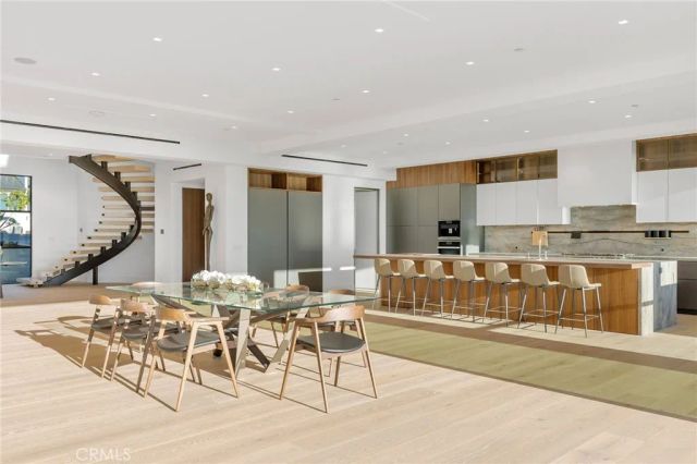 4 Geneve, Newport Beach, CA 92660