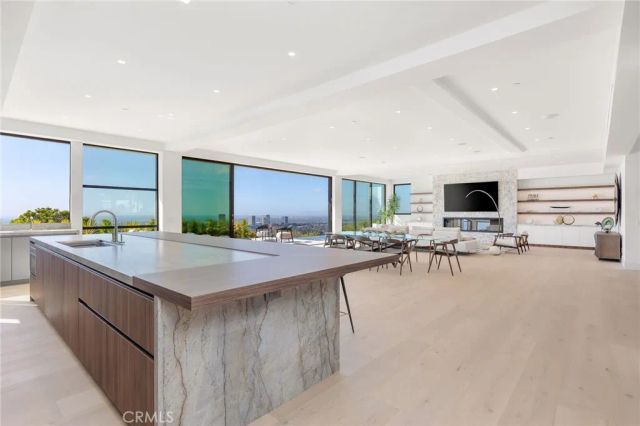 4 Geneve, Newport Beach, CA 92660