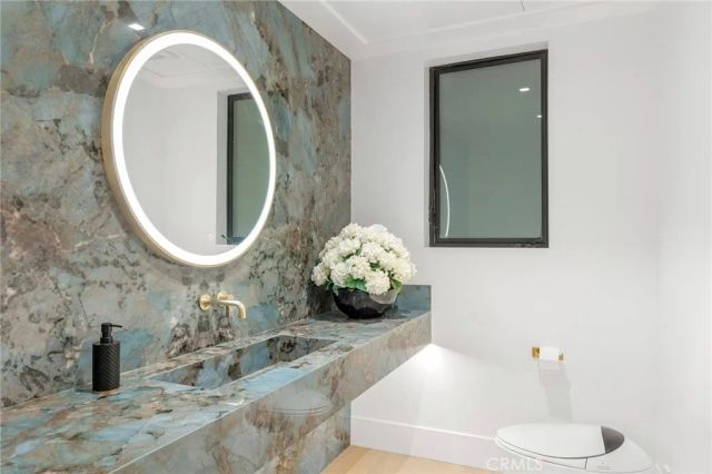 4 Geneve, Newport Beach, CA 92660