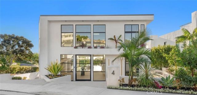 4 Geneve, Newport Beach, CA 92660