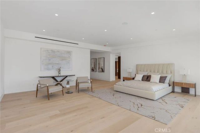 4 Geneve, Newport Beach, CA 92660