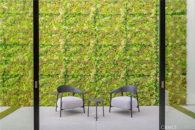 4 Geneve, Newport Beach, CA 92660