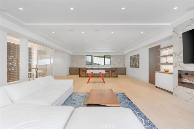 4 Geneve, Newport Beach, CA 92660