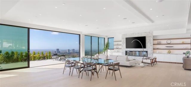 4 Geneve, Newport Beach, CA 92660