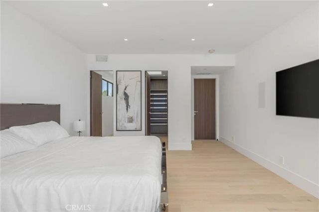 4 Geneve, Newport Beach, CA 92660