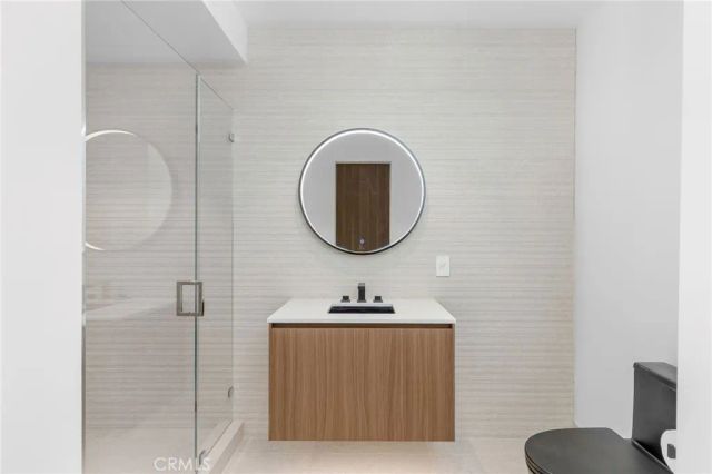 4 Geneve, Newport Beach, CA 92660