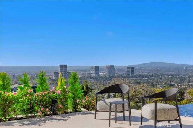 4 Geneve, Newport Beach, CA 92660