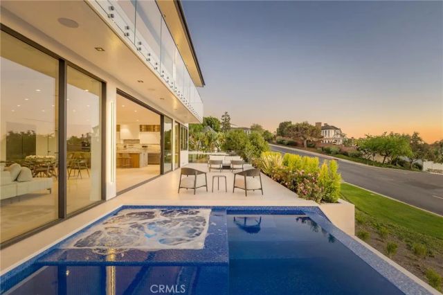 4 Geneve, Newport Beach, CA 92660