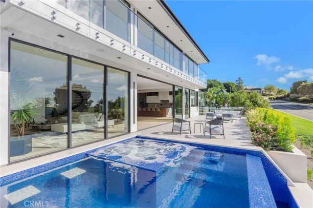 4 Geneve, Newport Beach, CA 92660