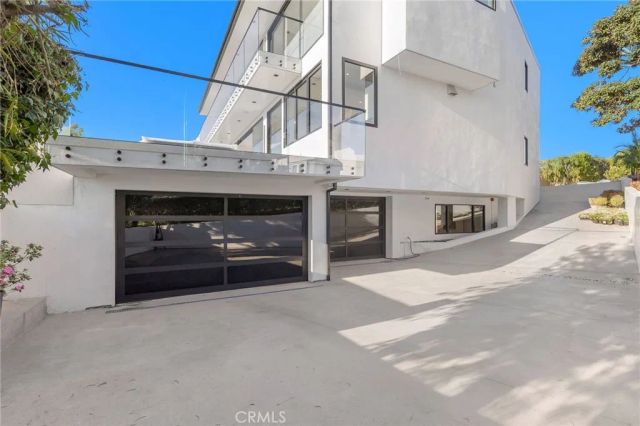 4 Geneve, Newport Beach, CA 92660