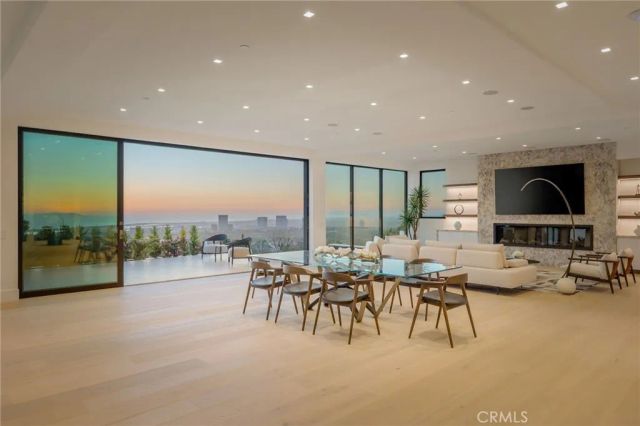 4 Geneve, Newport Beach, CA 92660