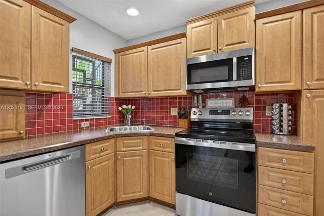 4644 N Carambola Circle N 2725, Coconut Creek, FL 33066