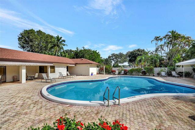 4644 N Carambola Circle N 2725, Coconut Creek, FL 33066