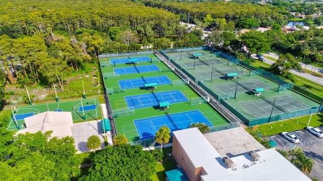 4644 N Carambola Circle N 2725, Coconut Creek, FL 33066