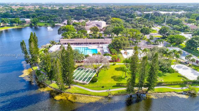 4644 N Carambola Circle N 2725, Coconut Creek, FL 33066