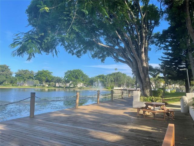 4644 N Carambola Circle N 2725, Coconut Creek, FL 33066