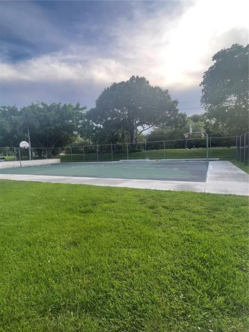 4644 N Carambola Circle N 2725, Coconut Creek, FL 33066