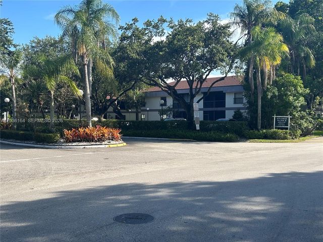 4644 N Carambola Circle N 2725, Coconut Creek, FL 33066