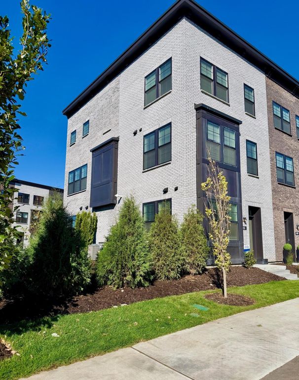 851 Mount Curve, Saint Paul, MN 55116 — exterior