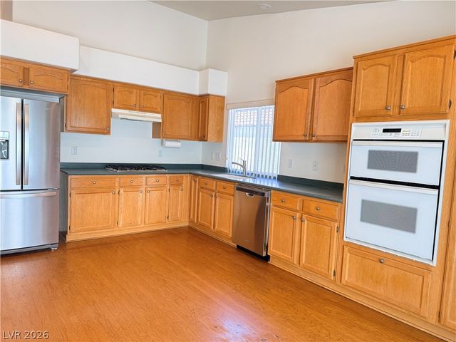 230 Misty Garden Street, Henderson, NV 89012
