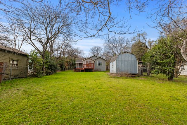 8910 San Leandro Drive, Dallas, TX 75218