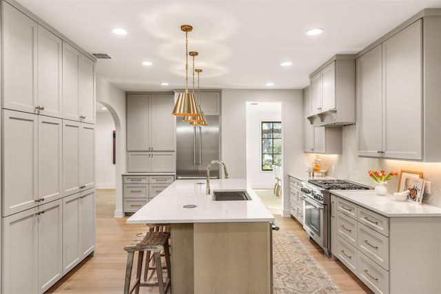 3008 W 50th ST, Austin, TX 78731