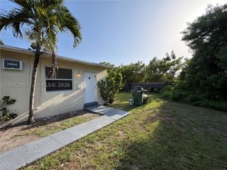 305 NW 1st Ave 4, Hallandale Beach, FL 33009