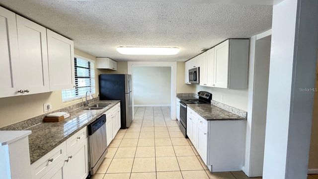 1413 HIALEAH DRIVE, Orlando, FL 32808